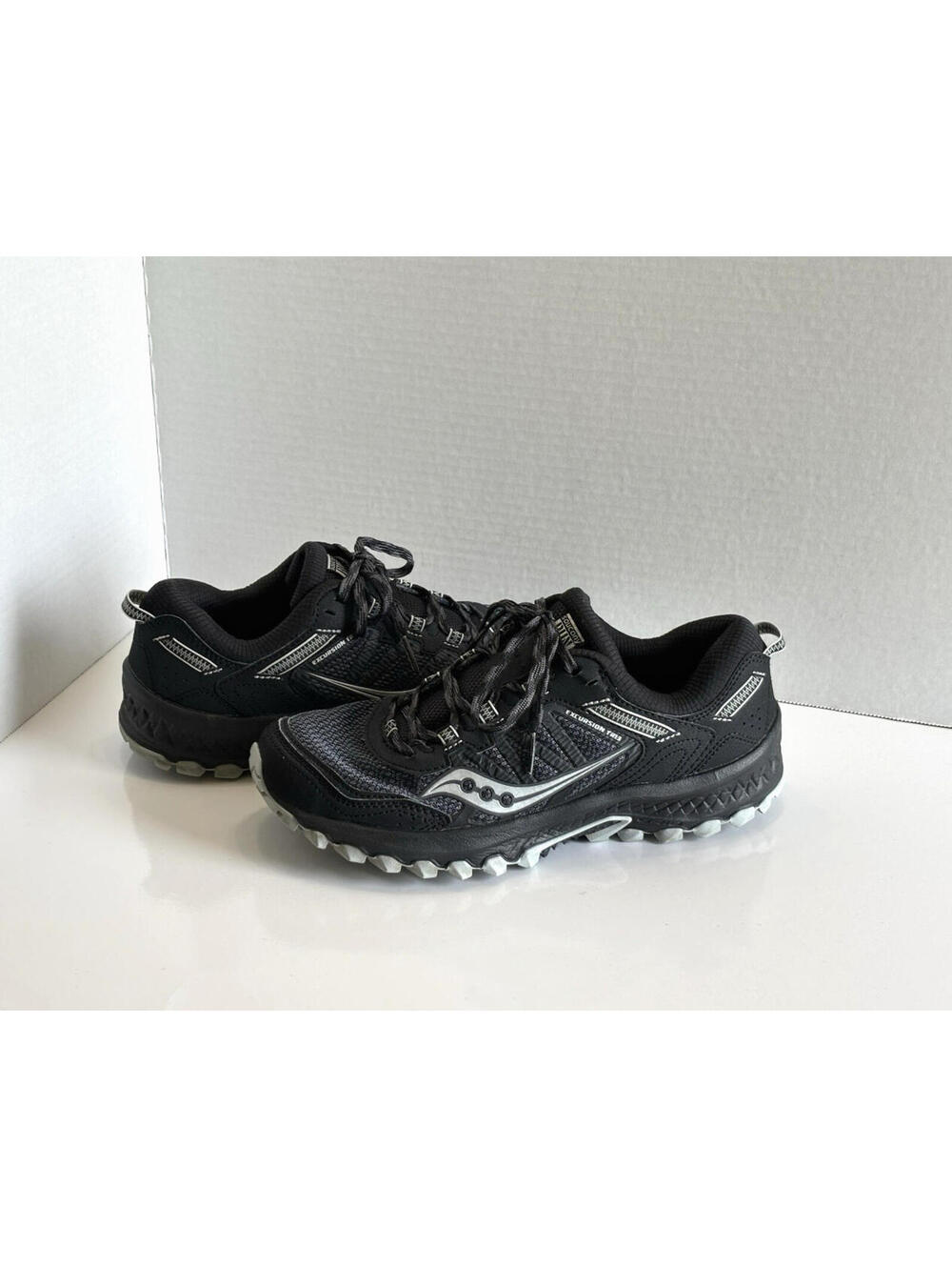 Saucony Excursion TR13 Womens Size 8.5 Black Trail Running Shoes Hiking Sneakers
